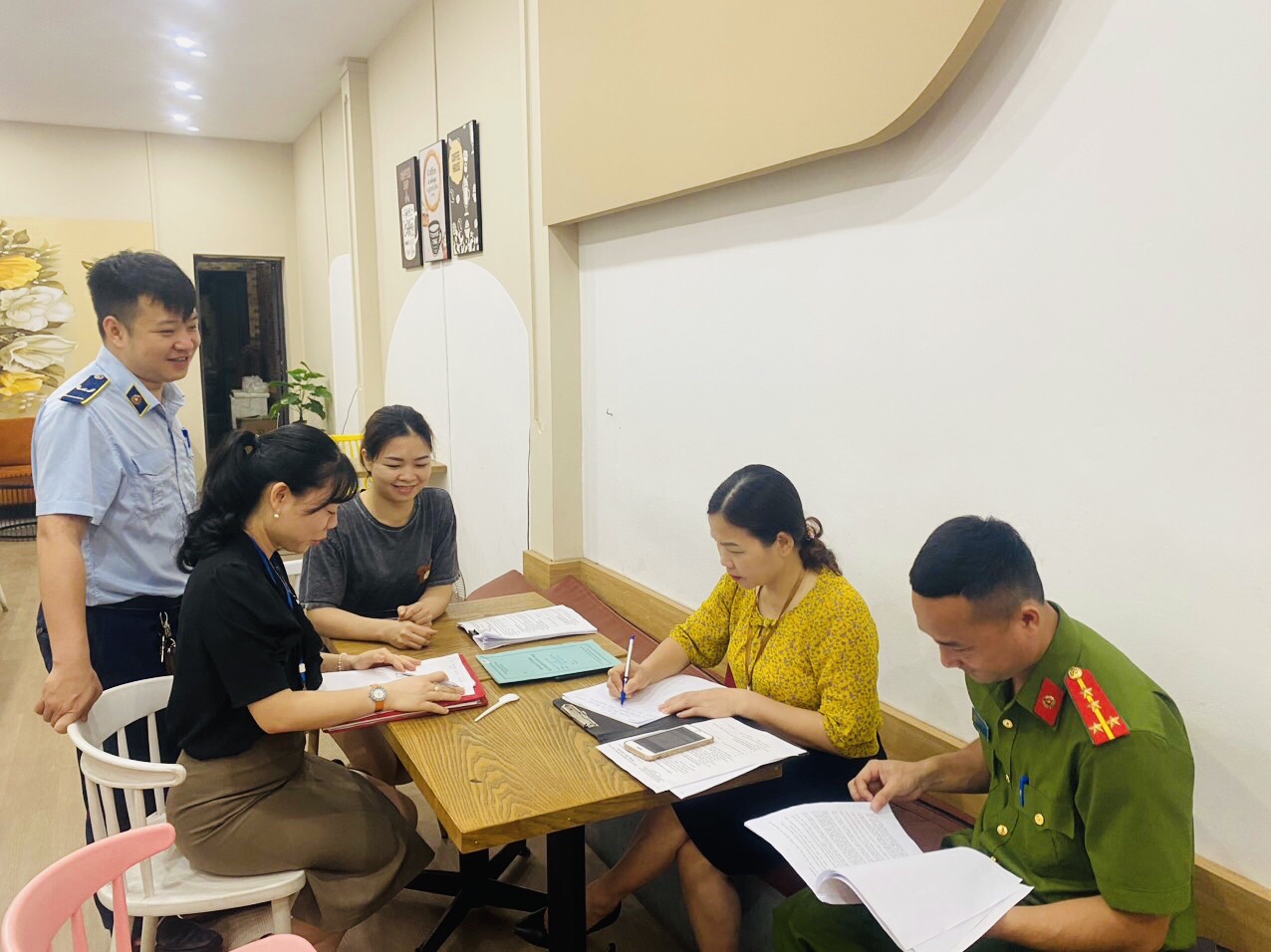 Hình ảnh chi tiết tin tức Thành phố Yên Bái: Kiểm tra liên ngành an toàn thực phẩm trong Tháng hành động vì an toàn thực phẩm năm 2024 Hình ảnh tin tức Thành phố Yên Bái: Kiểm tra liên ngành an toàn thực phẩm trong Tháng hành động vì an toàn thực phẩm năm 2024