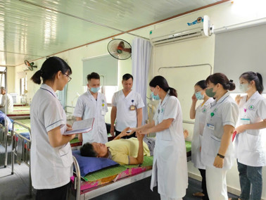 Hình ảnh chi tiết tin tức Vật lý trị liệu, phục hồi chức năng tại Khoa Y học cổ truyền - Phục hồi chức năng, trung tâm y tế thành phố Yên Bái Hình ảnh tin tức Vật lý trị liệu, phục hồi chức năng tại Khoa Y học cổ truyền - Phục hồi chức năng, trung tâm y tế thành phố Yên Bái