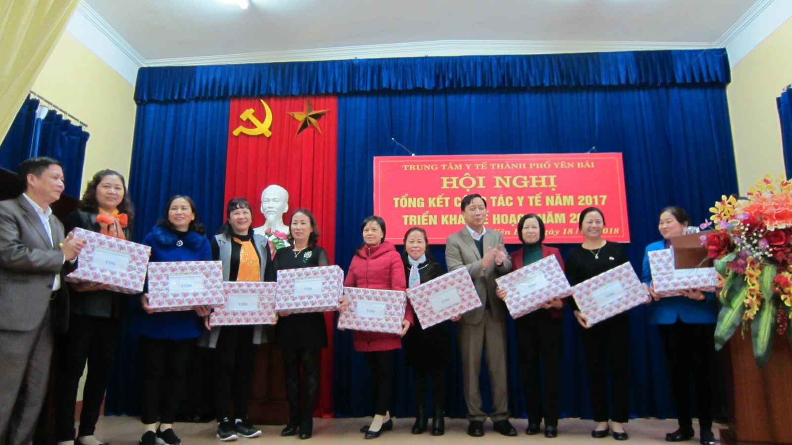 Trung tâm Y tế thành phố tổng kết công tác Y tế năm 2017- triển khai phương hướng, nhiệm vụ năm 2018