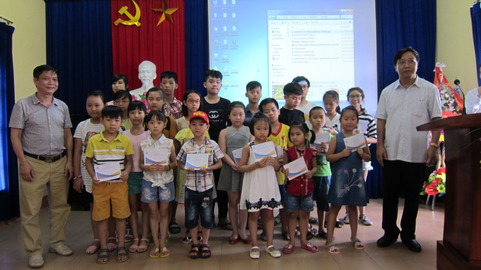 Công đoàn cơ sở Trung tâm Y tế thành phố Yên Bái tổ chức chương trình đón Tết thiếu nhi cho các cháu thiếu nhi