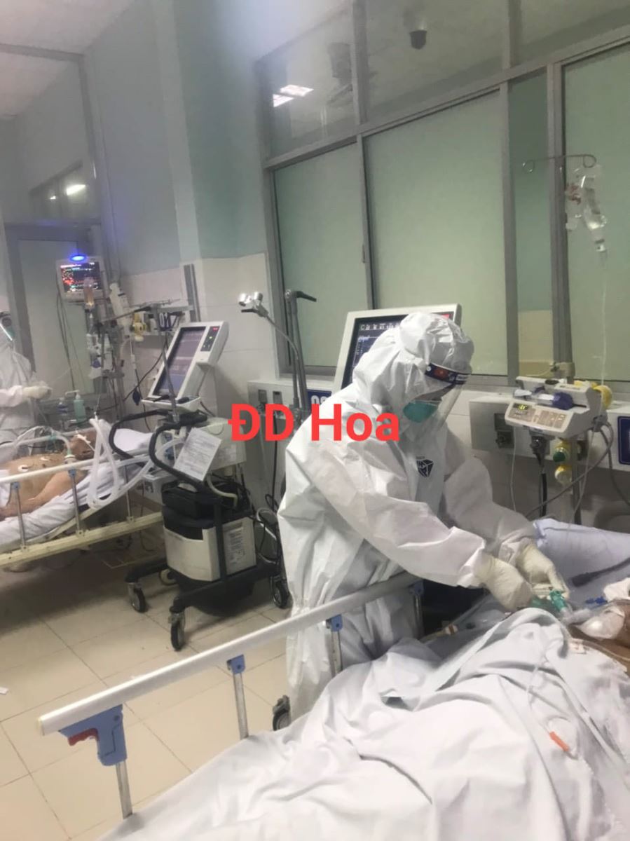 Đoàn cán bộ Trung tâm Y tế thành phố nhận nhiệm vụ điều trị bệnh nhân Covid - 19 tại Bệnh viện Điều trị Covid - 19 Củ Chi.