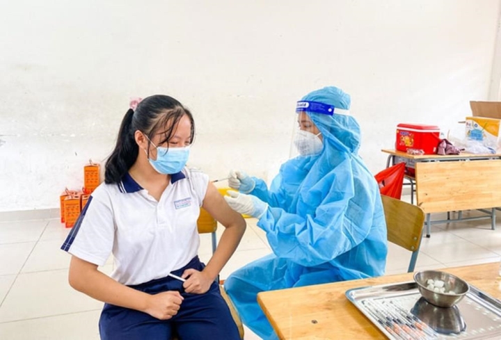 Phụ huynh nên cho trẻ từ 5 đến dưới 12 tuổi tiêm vaccine